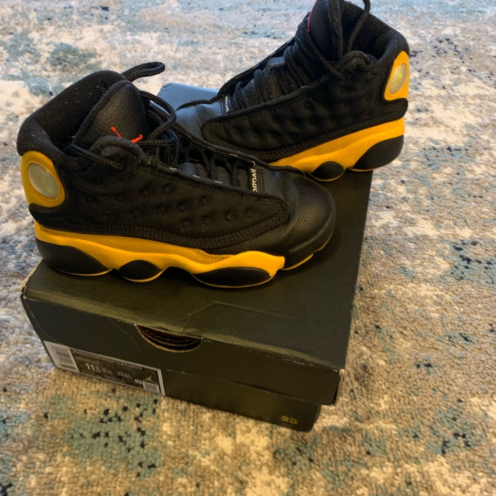 Air Jordan 13 Retro Black Yellow Sneakers - Picture 2 of 6